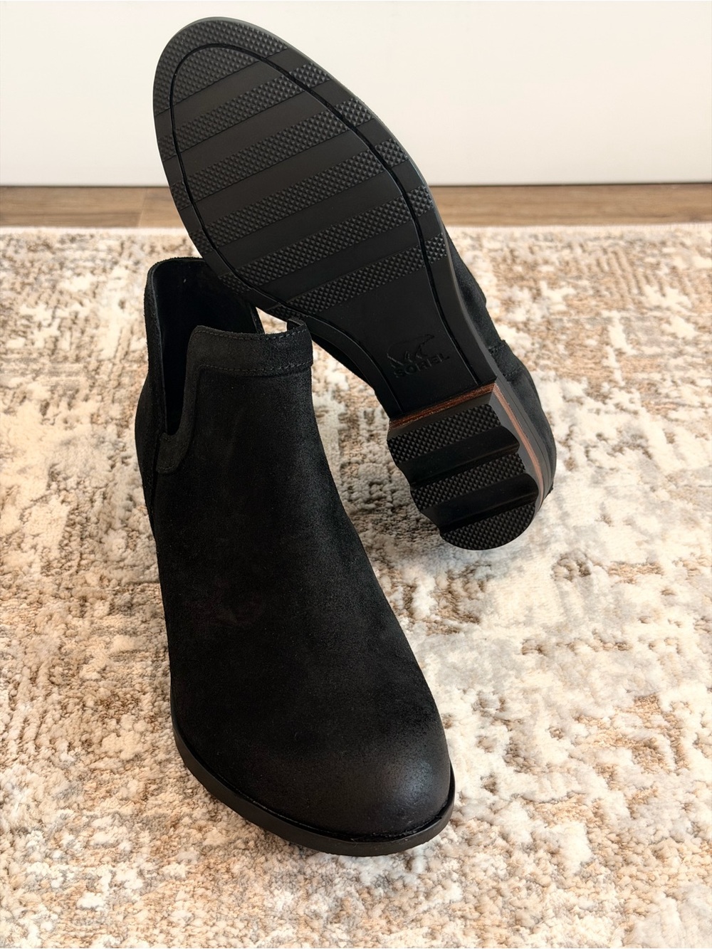 NEW Women’s Sorel Lolla Cut Out Ankle Bootie, size 9.5